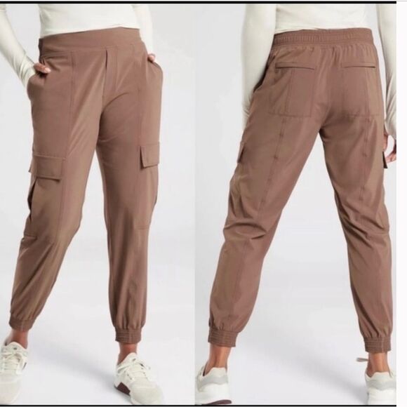 Athleta Chelsea utility joggers lightweight dusty brown cargo pocket size 10 - Picture 1 of 11